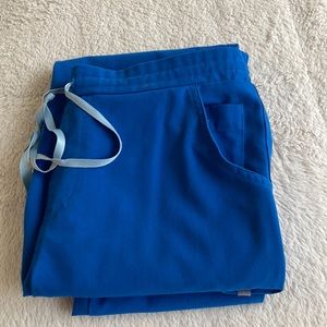 Yola skinny scrub pants Size Small